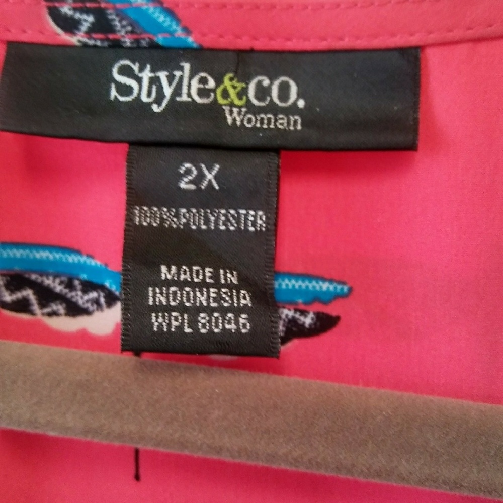 Blouse - Picture 2 of 3